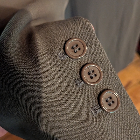 Max Studio Charcoal Gray Pant Suit, Blazer And Trousers NWT - Picture 14 of 15